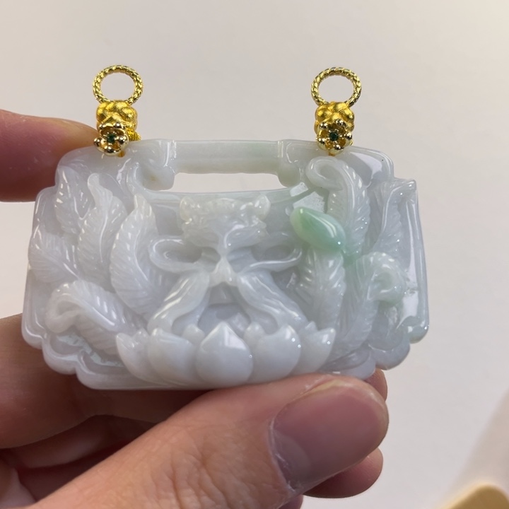 翡翠吊坠(赠链)未镶嵌代编织
