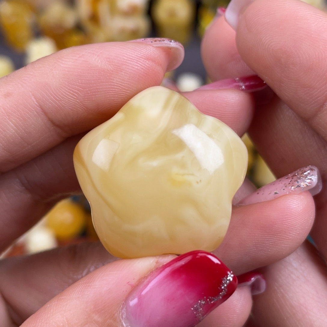 琥珀裸石未镶嵌蜜蜡