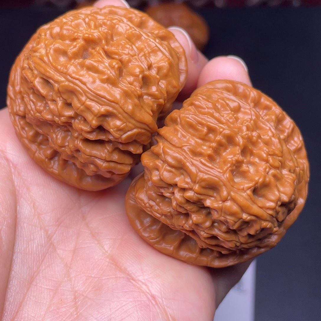 文玩核桃吊坠45尺白狮子球白