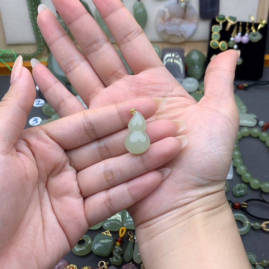 和田玉18K金镶嵌吊坠(不含链)