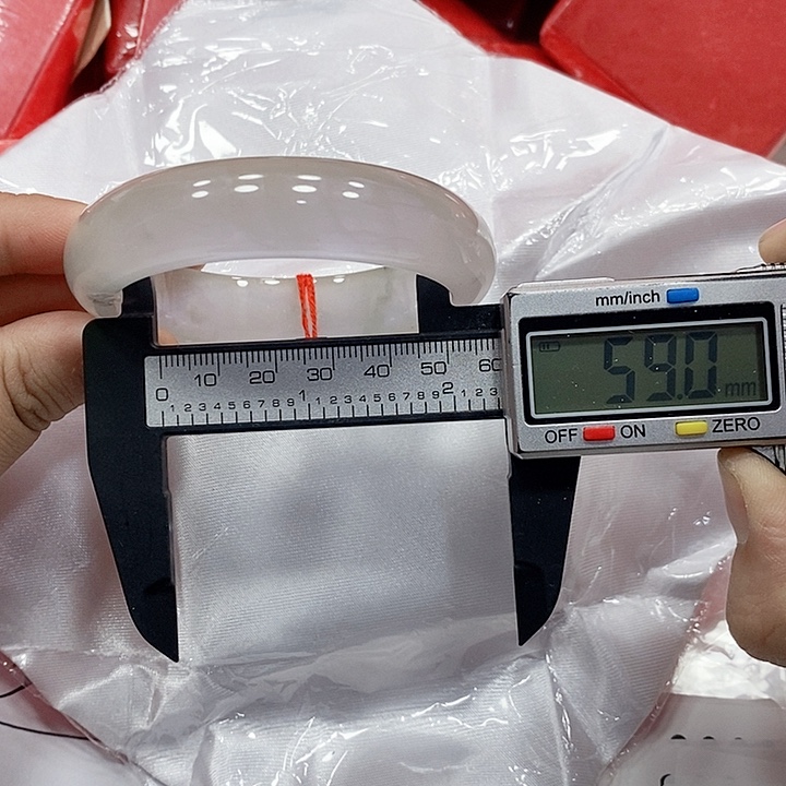 翡翠手镯未镶嵌274 