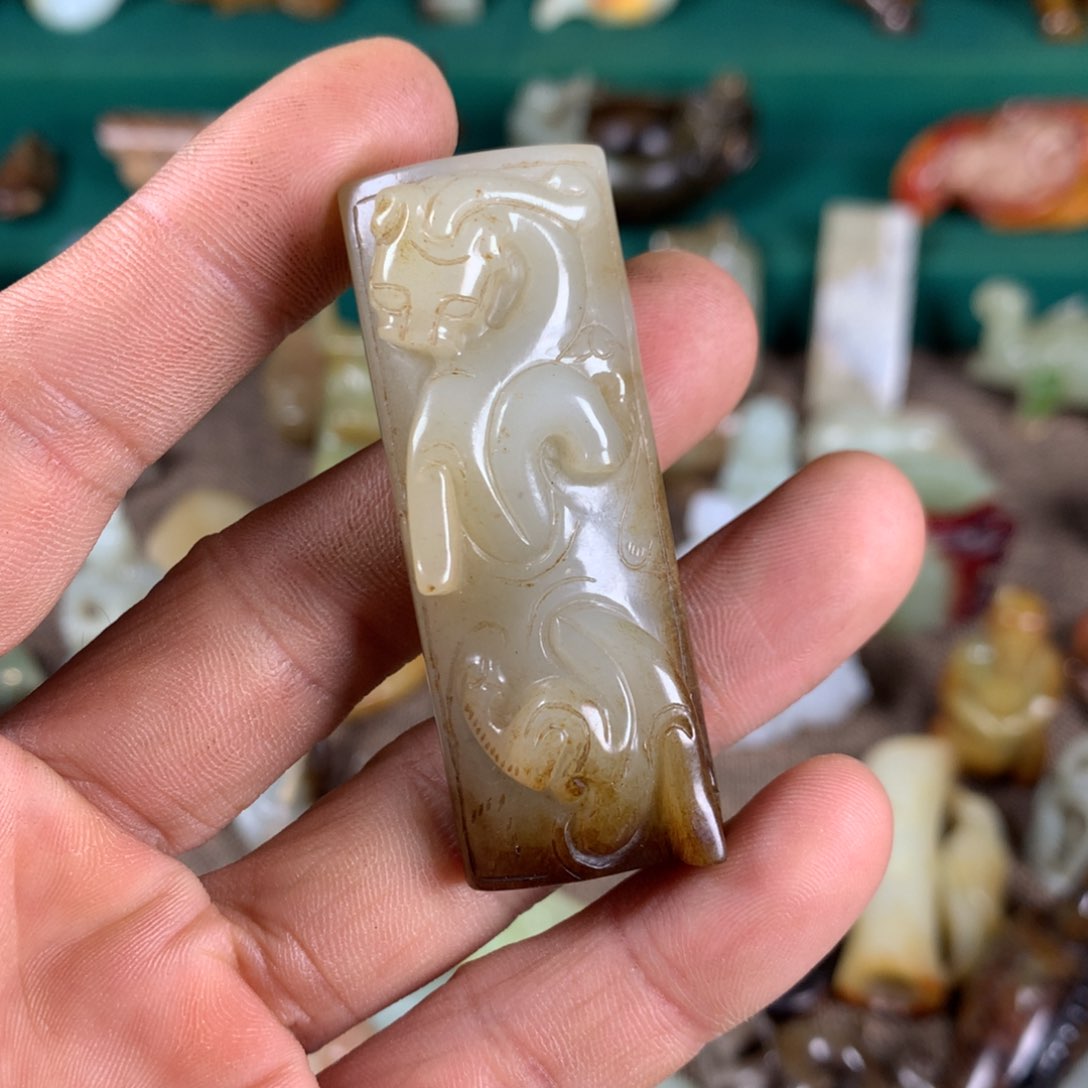 和田玉颈饰未镶嵌