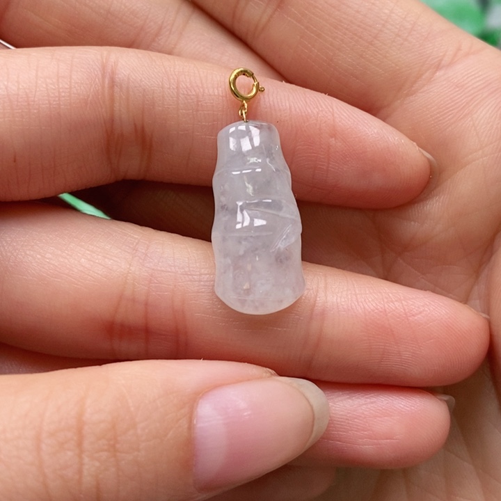 翡翠颈饰未镶嵌吊坠