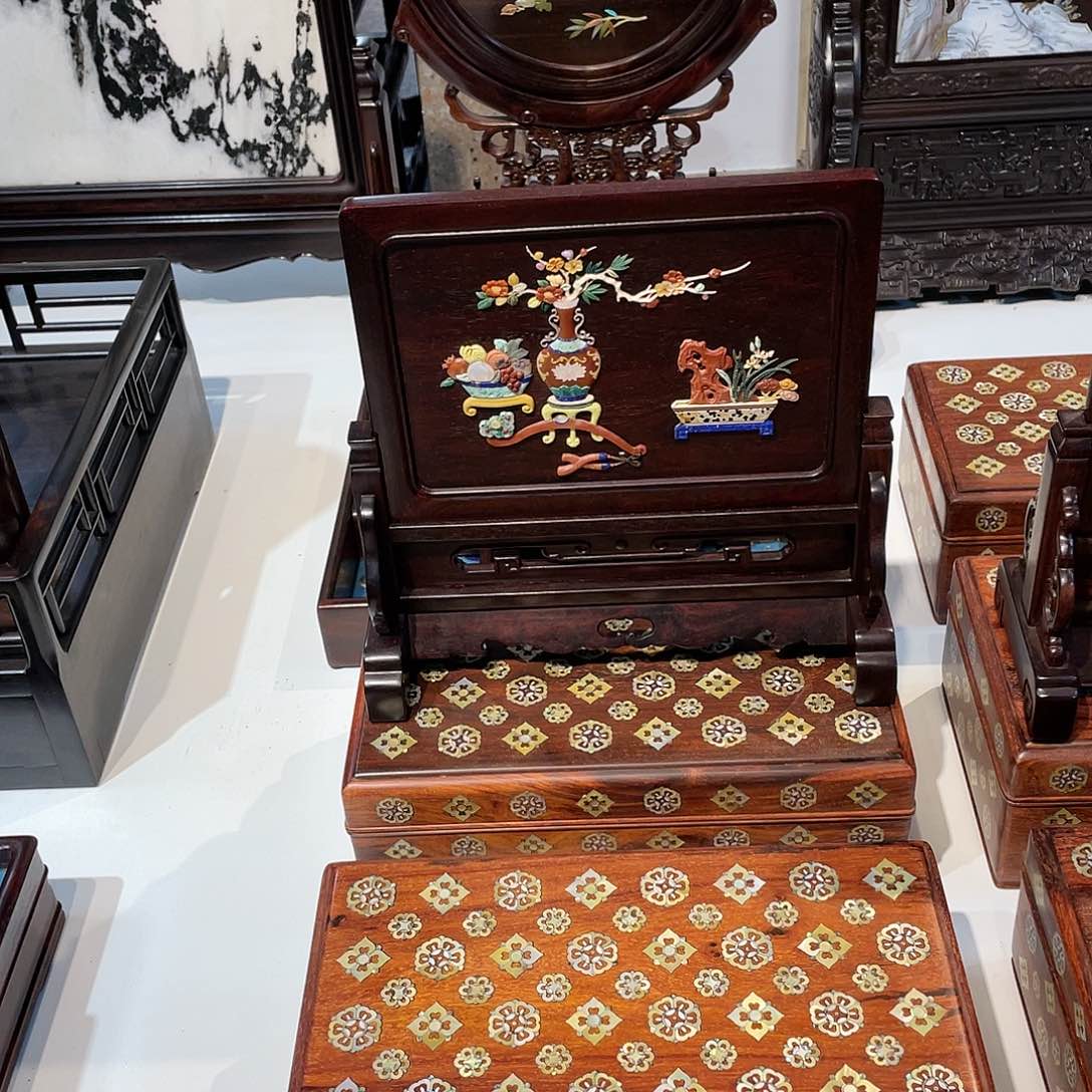 紫檀木类成套家具