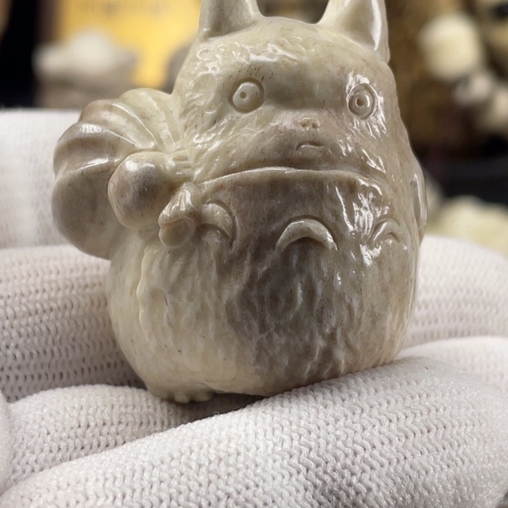 冰***茶皮质非金属配饰鹿角雕刻龙猫