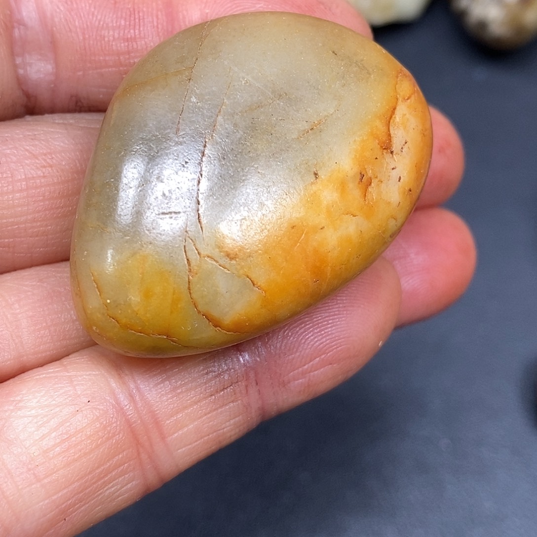 和田玉未镶嵌珠宝奇石