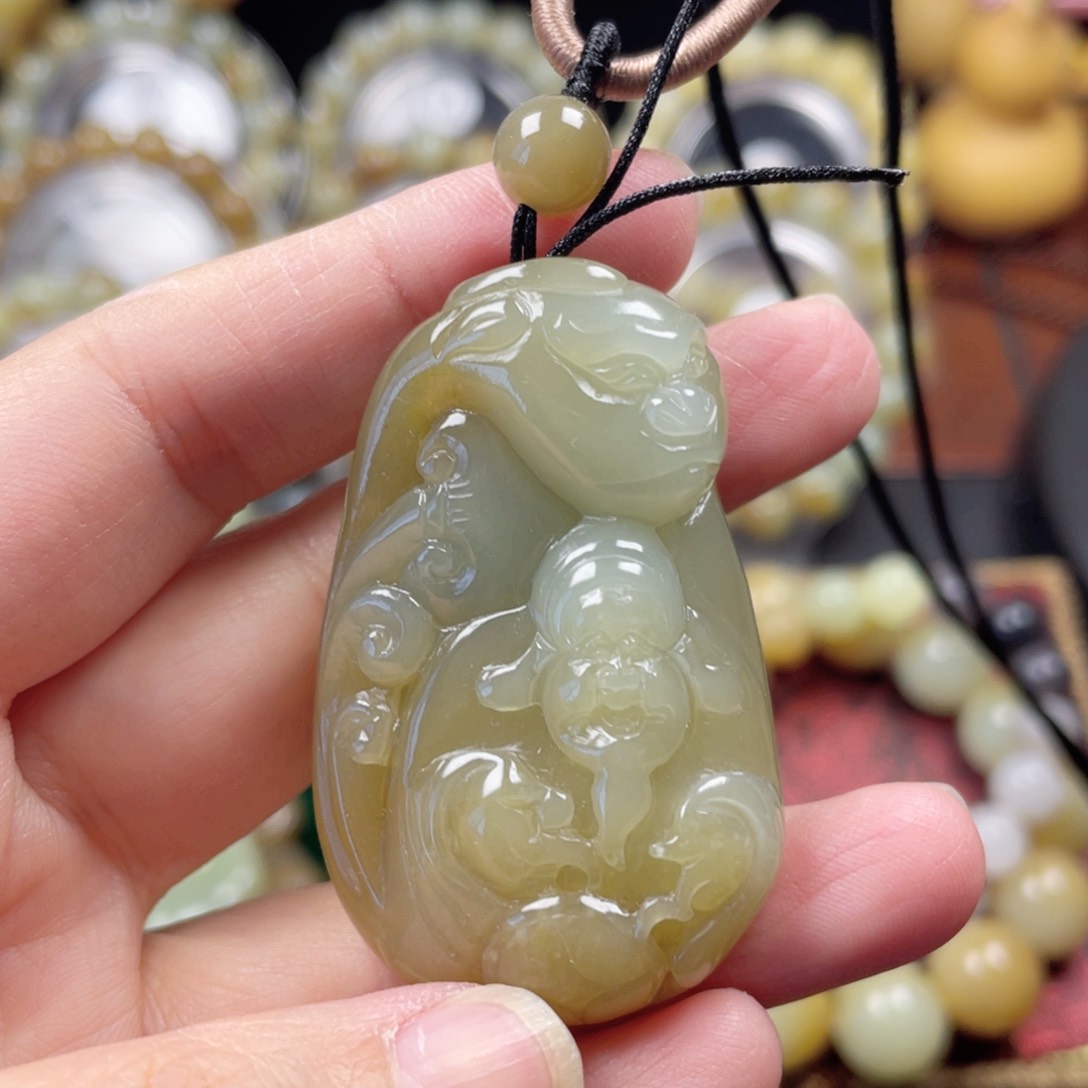 和田玉（糖玉）颈饰未镶嵌