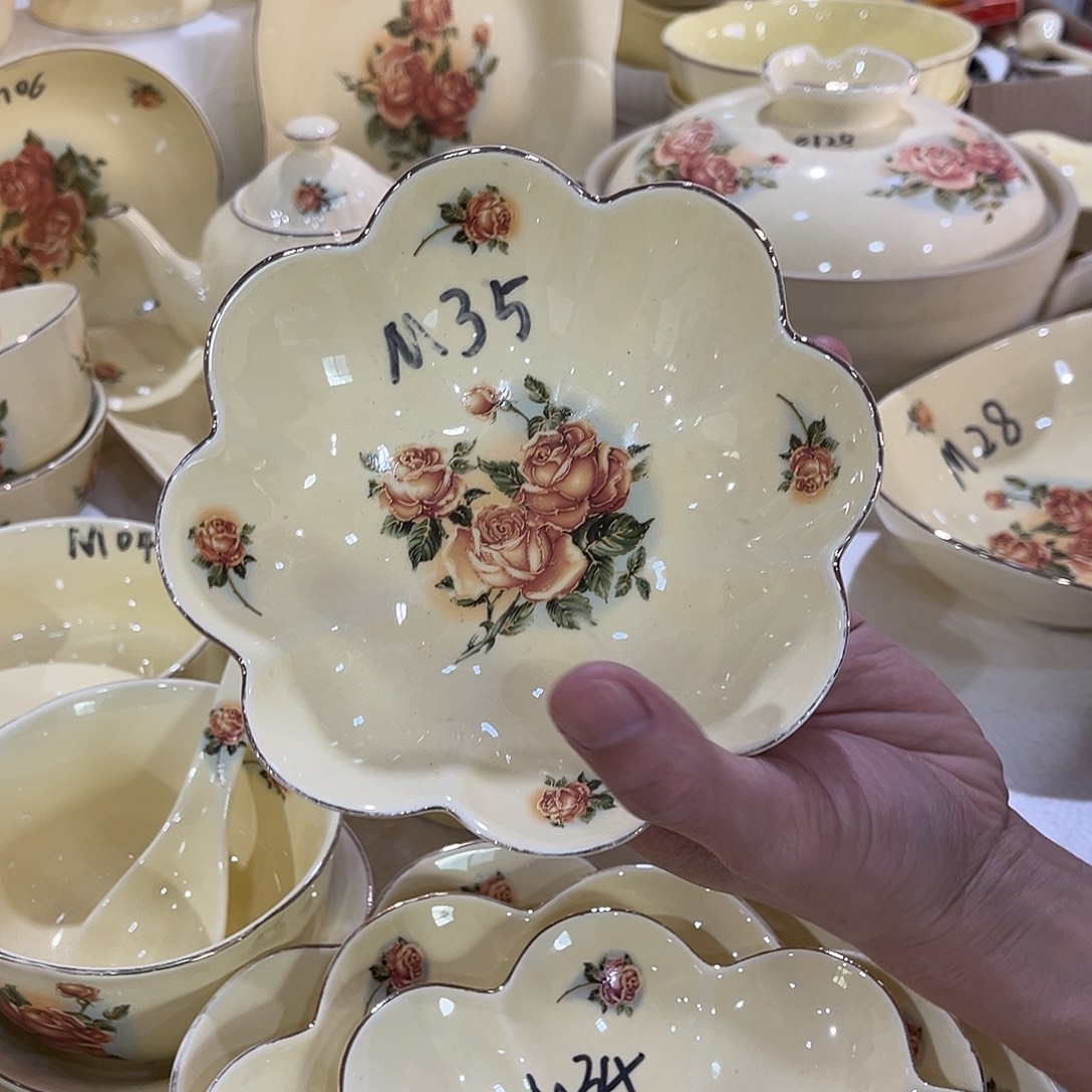 星博汇陶瓷有限公司2个