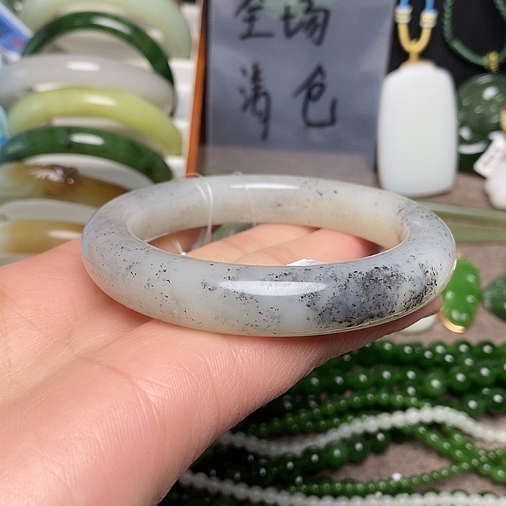 和田玉未镶嵌手镯58 59