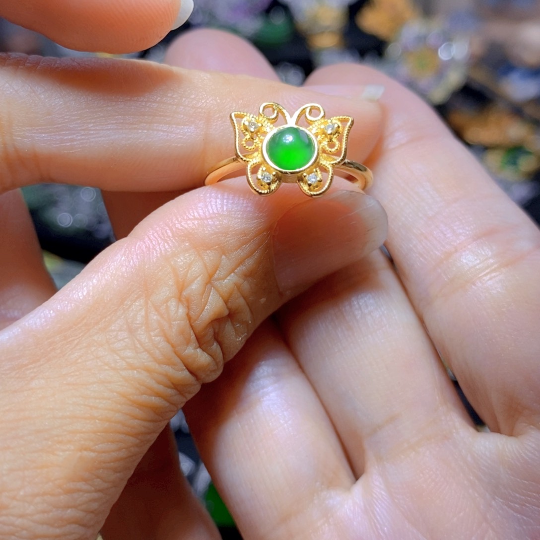 翡翠银S925镶嵌耳钉天然翡翠