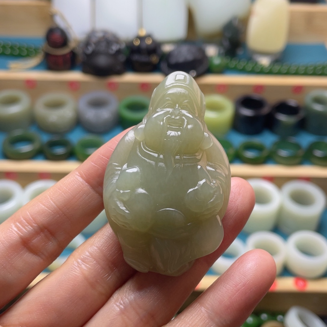 老***了和田玉未镶嵌颈饰