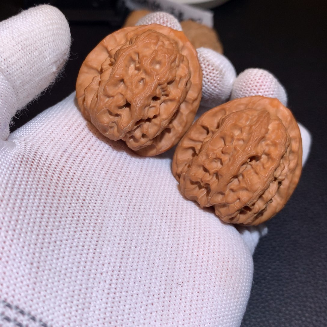 文玩核桃把件梨木台40