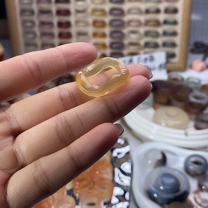未镶嵌戒指玛瑙/玉髓C 14不退换港12