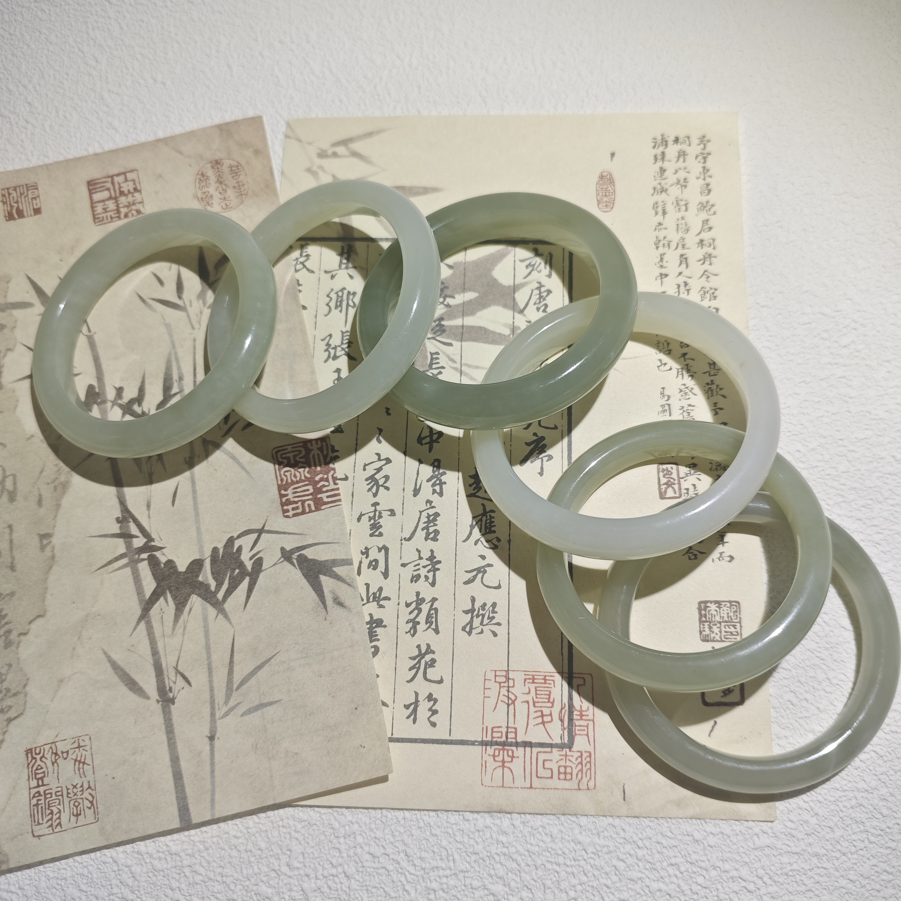 【小意】天然和田玉手镯 多样性发货 拍一发一H390