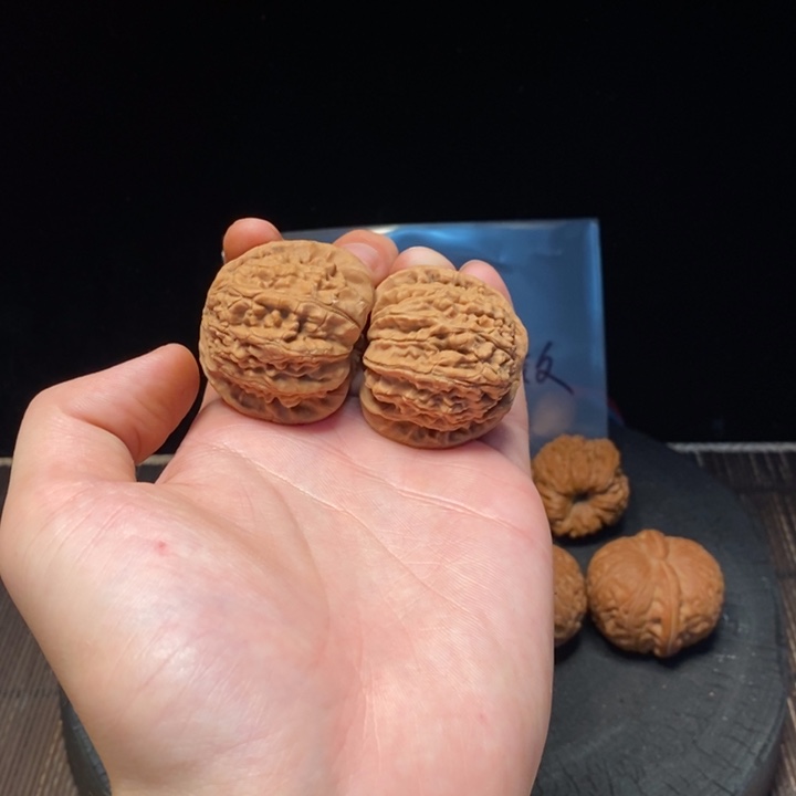 核桃和松仁玉米的区别在于我