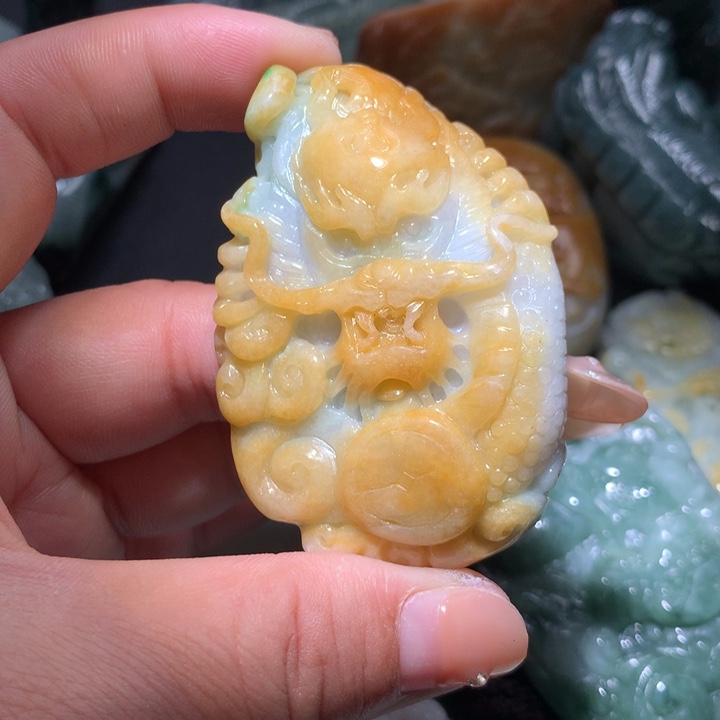翡翠未镶嵌颈饰保真天然A货翡翠