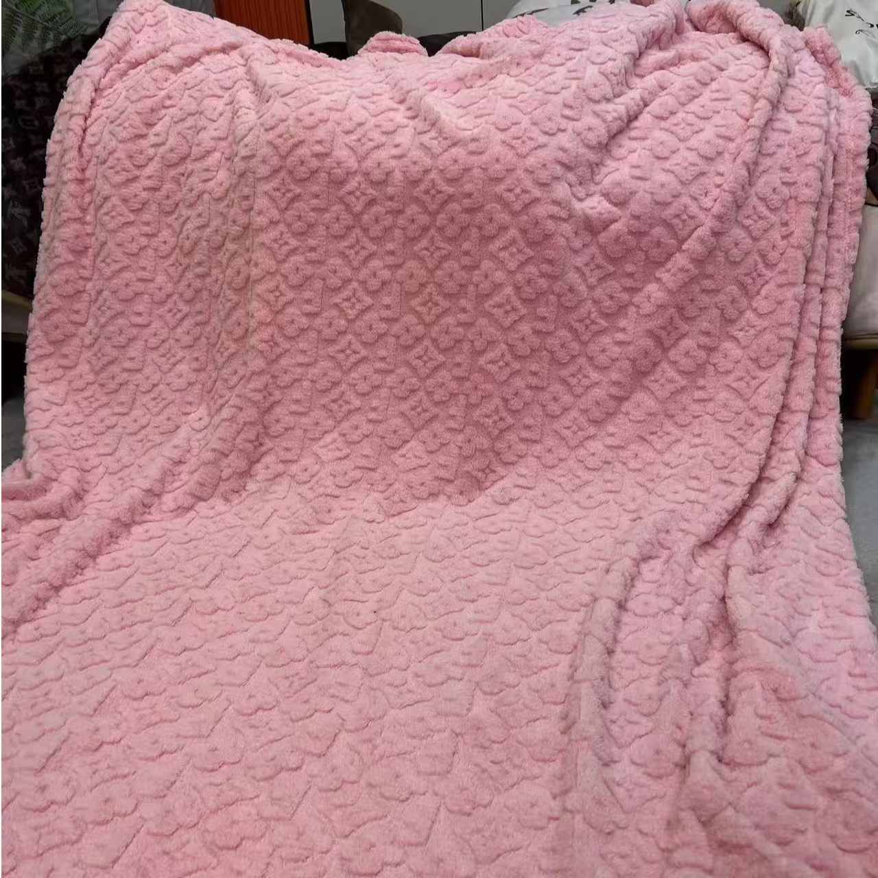 粉色老花塔芙绒加厚双人毛毯双面绒保暖绒毛毯01