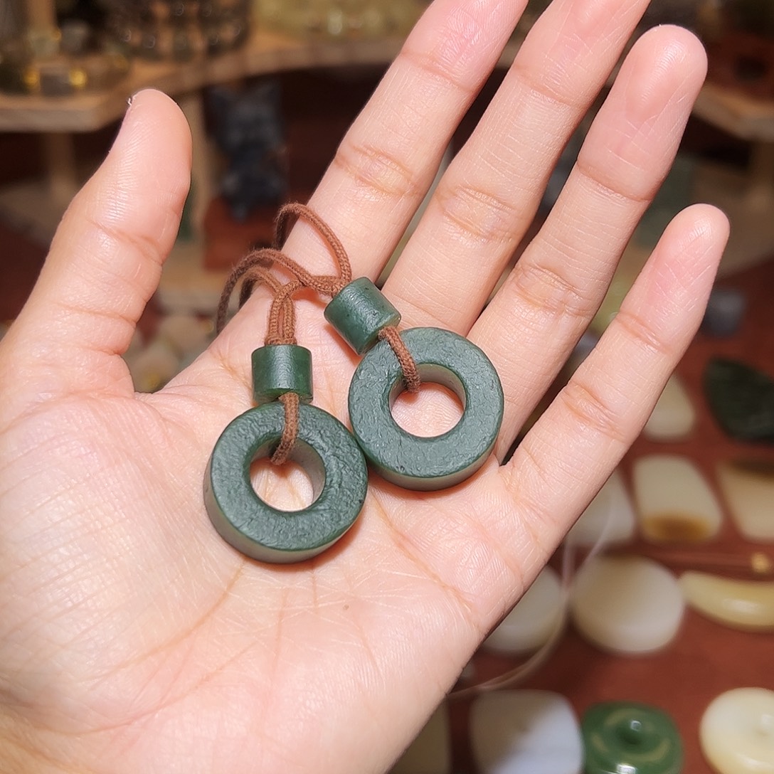 和田玉未镶嵌颈饰任选其一