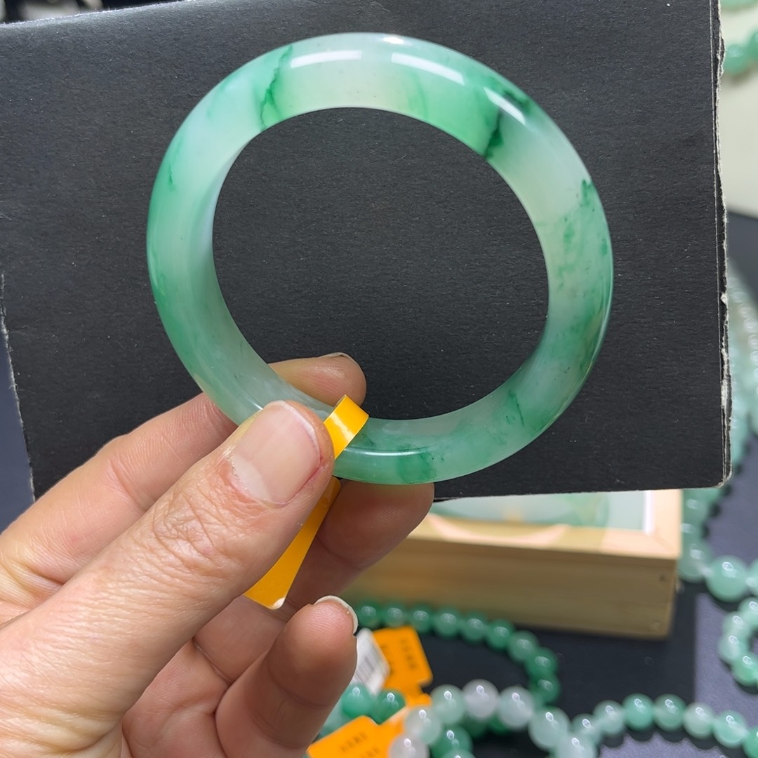 石英质玉未镶嵌手镯54