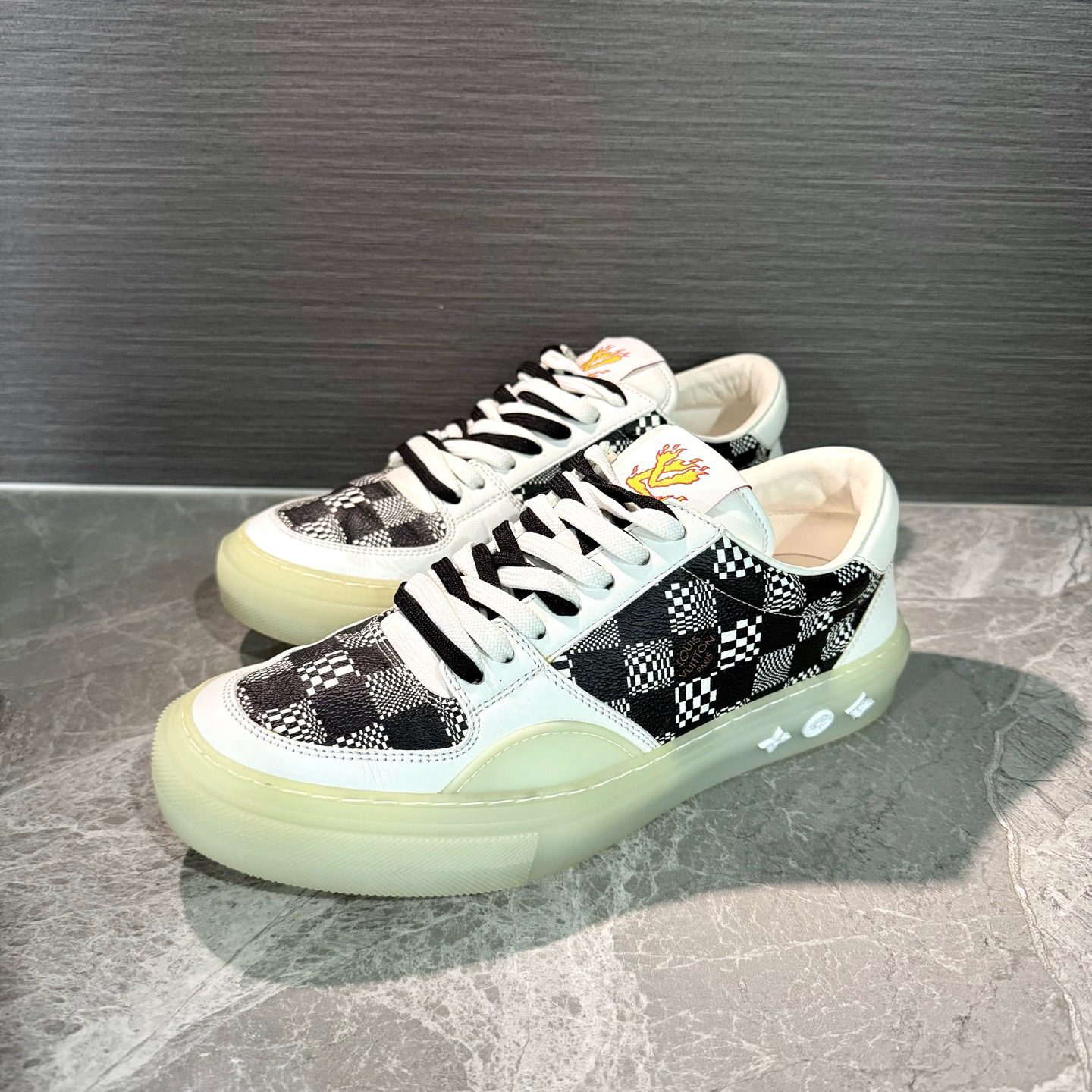 99新 LouisVuitton/路易威登 Ollie黑色棋盘格休闲板鞋 40码