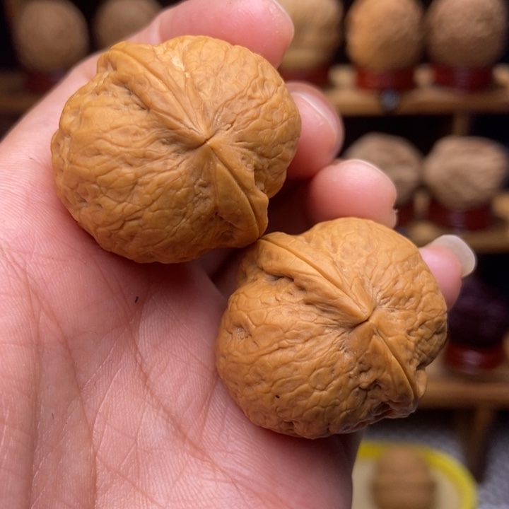 文玩核桃吊坠龙珠34