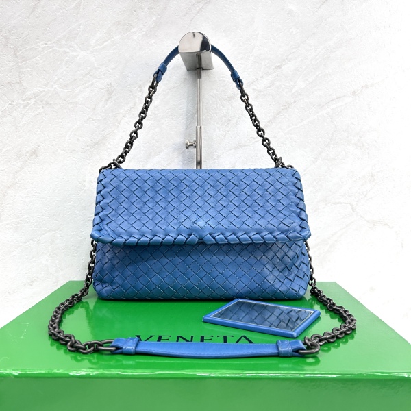 95新/葆蝶家/包包/市场价18000/250124XL0043