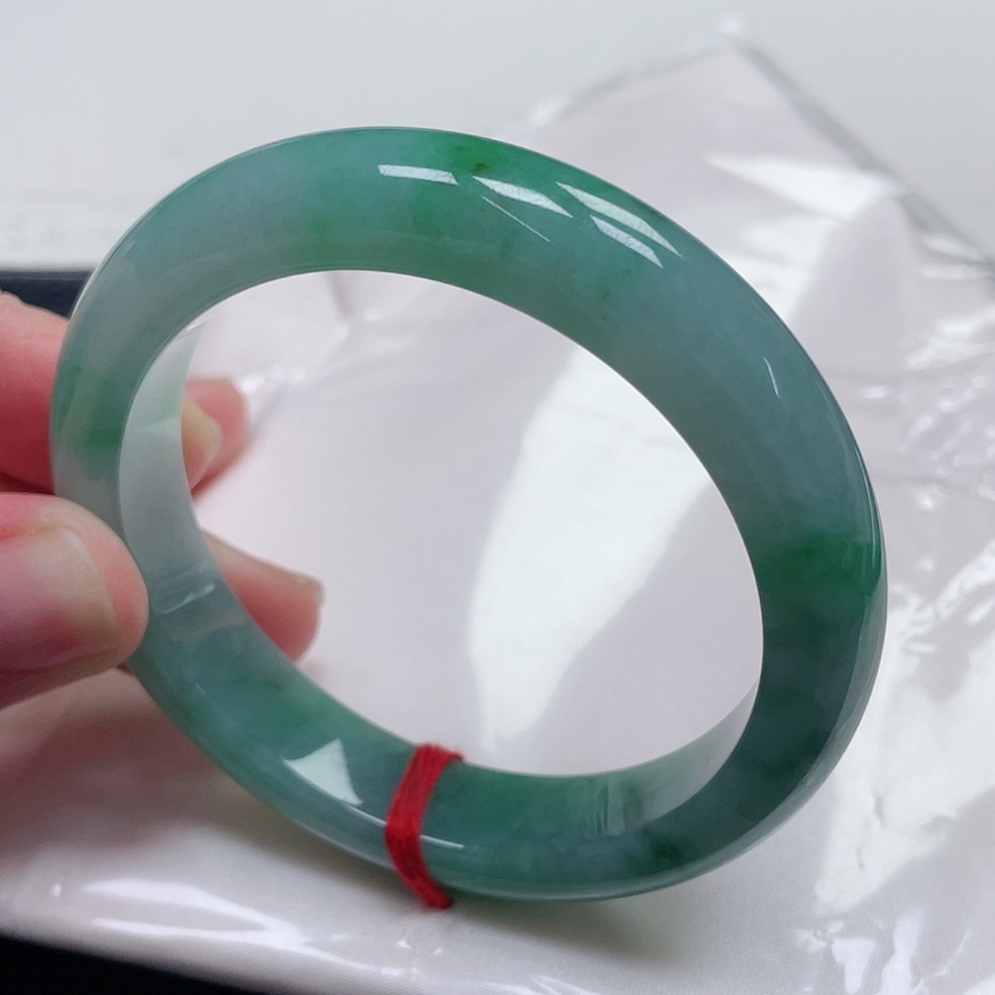 翡翠手镯未镶嵌缅甸翡翠