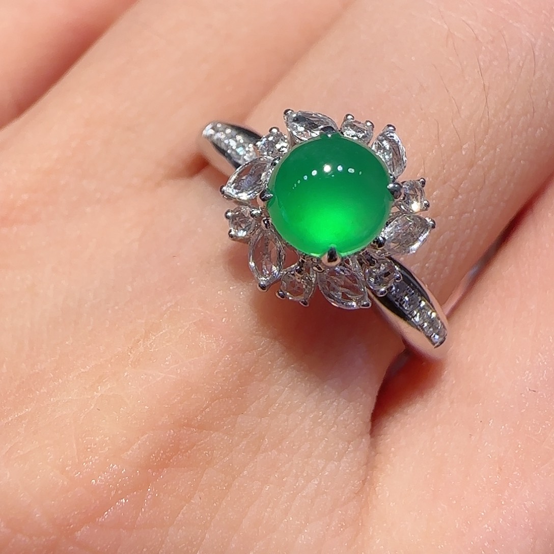 翡翠戒指18K金镶嵌戒指