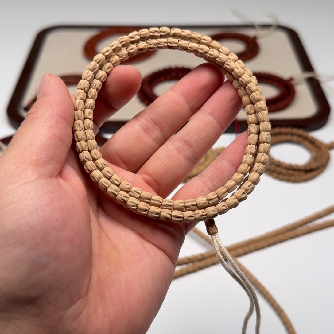 柏香籽/百香籽手串一***狗5mm