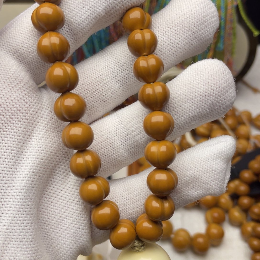 D***.吊坠猴头核桃柯基屁桃