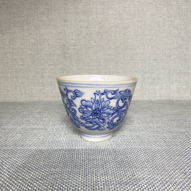 青花花卉纹主人杯茶碗