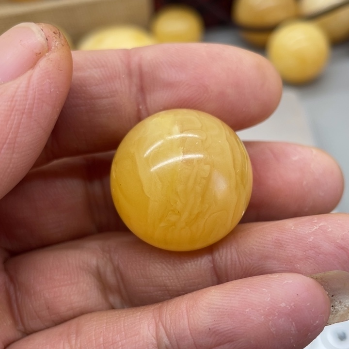 琥珀裸石未镶嵌蜜蜡圆珠