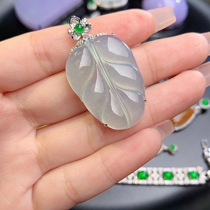 翡翠挂件18K金镶嵌h h h h h