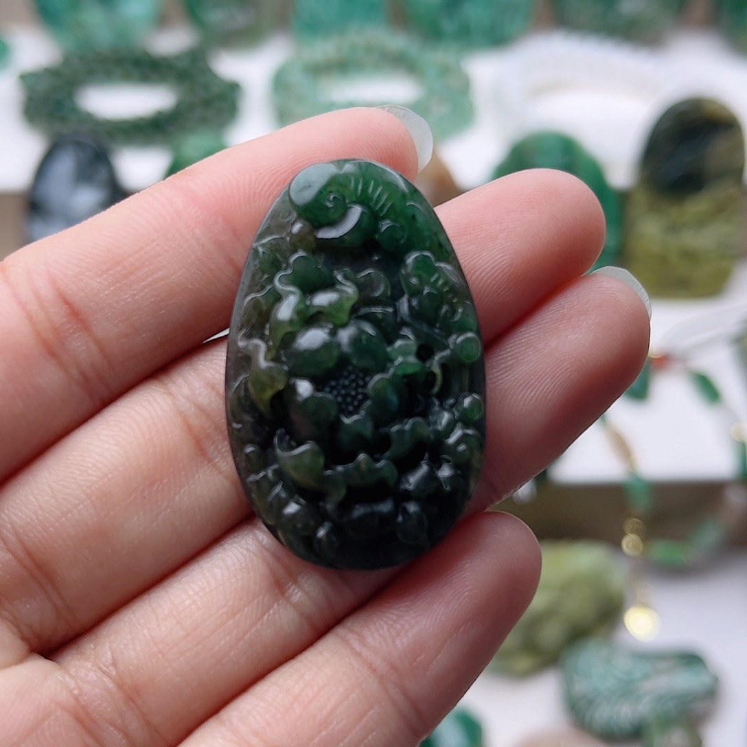 独山玉挂件未镶嵌