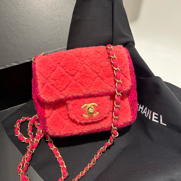 95新 Chanel/香奈儿 多多奢品/香奈儿绒面方胖子斜挎包98新包展