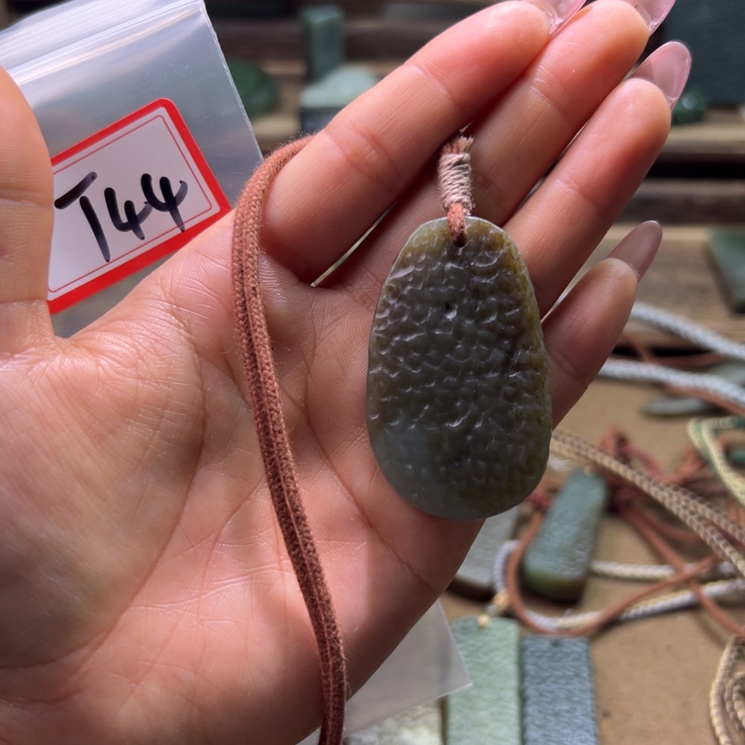 和田玉（糖玉）未镶嵌颈饰