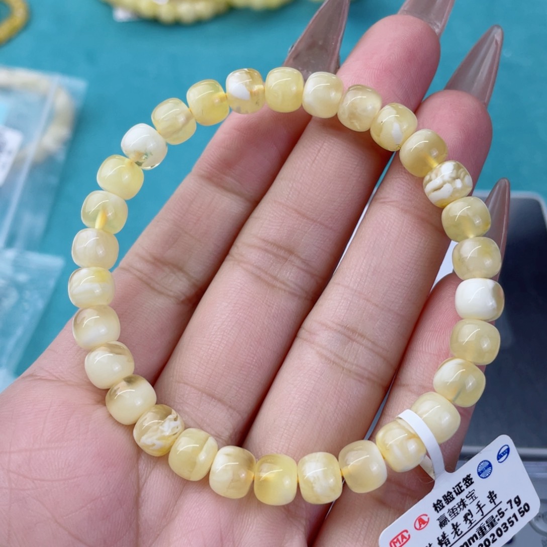 蜜蜡裸石未镶嵌蜜蜡49