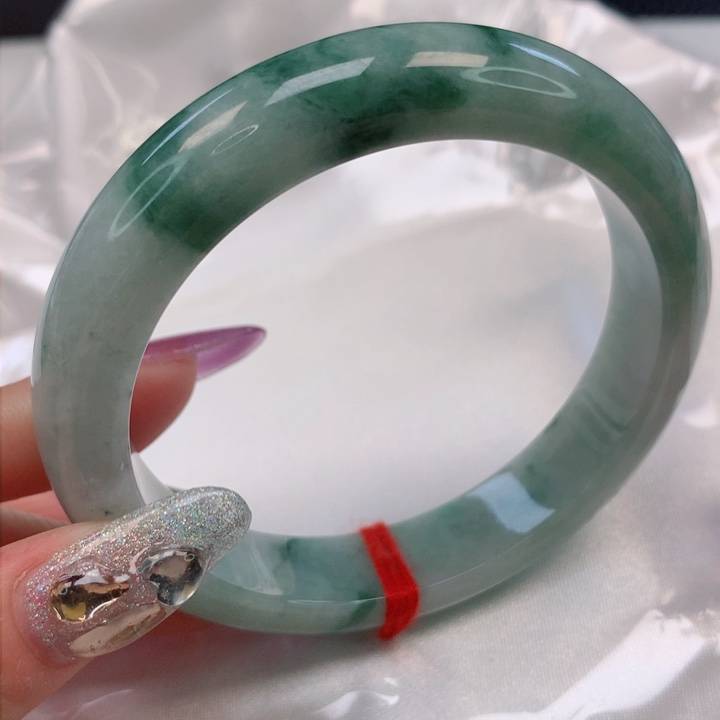 翡翠手镯未镶嵌57圈