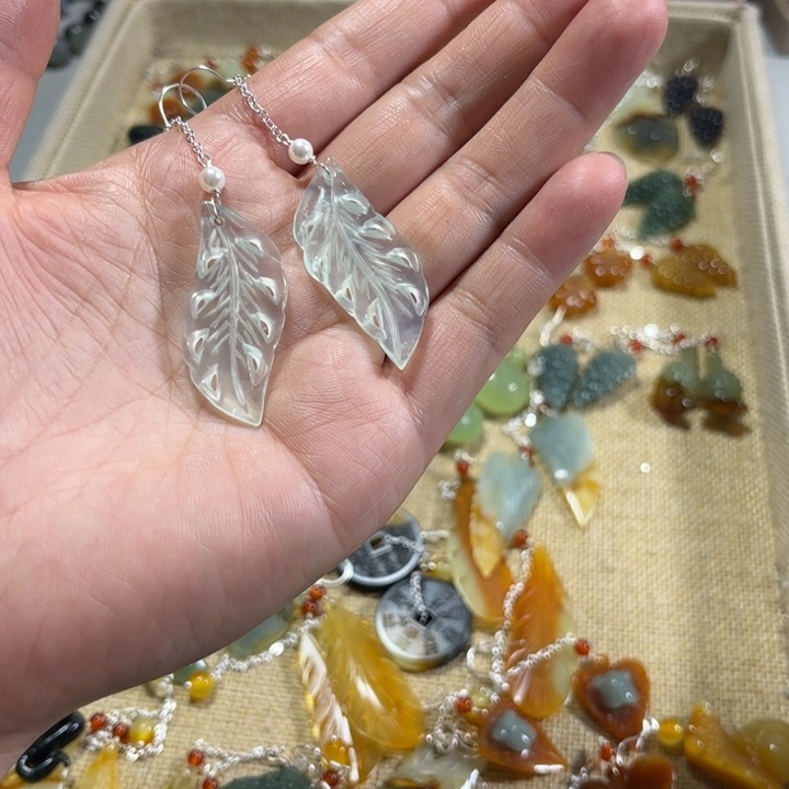 蛇纹石玉耳饰未镶嵌