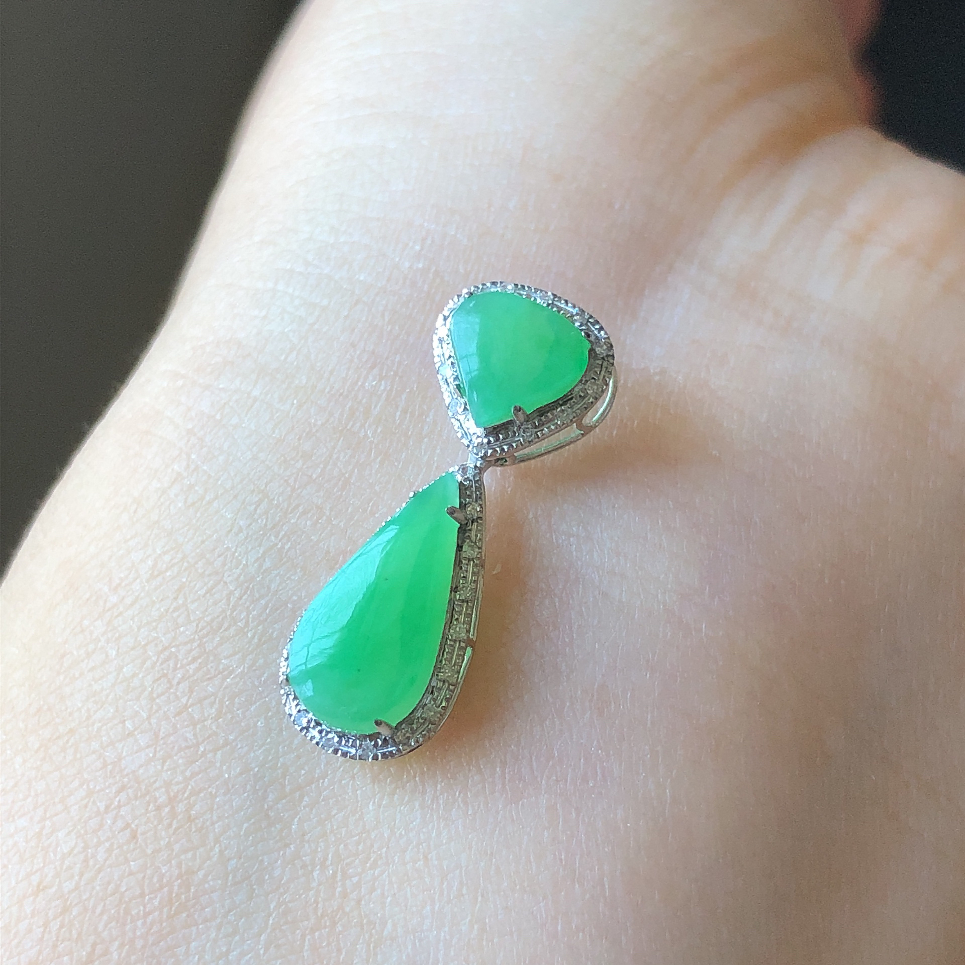 缅甸天然A货翡翠18k金镶嵌老坑冰种满绿水滴无事牌吊坠