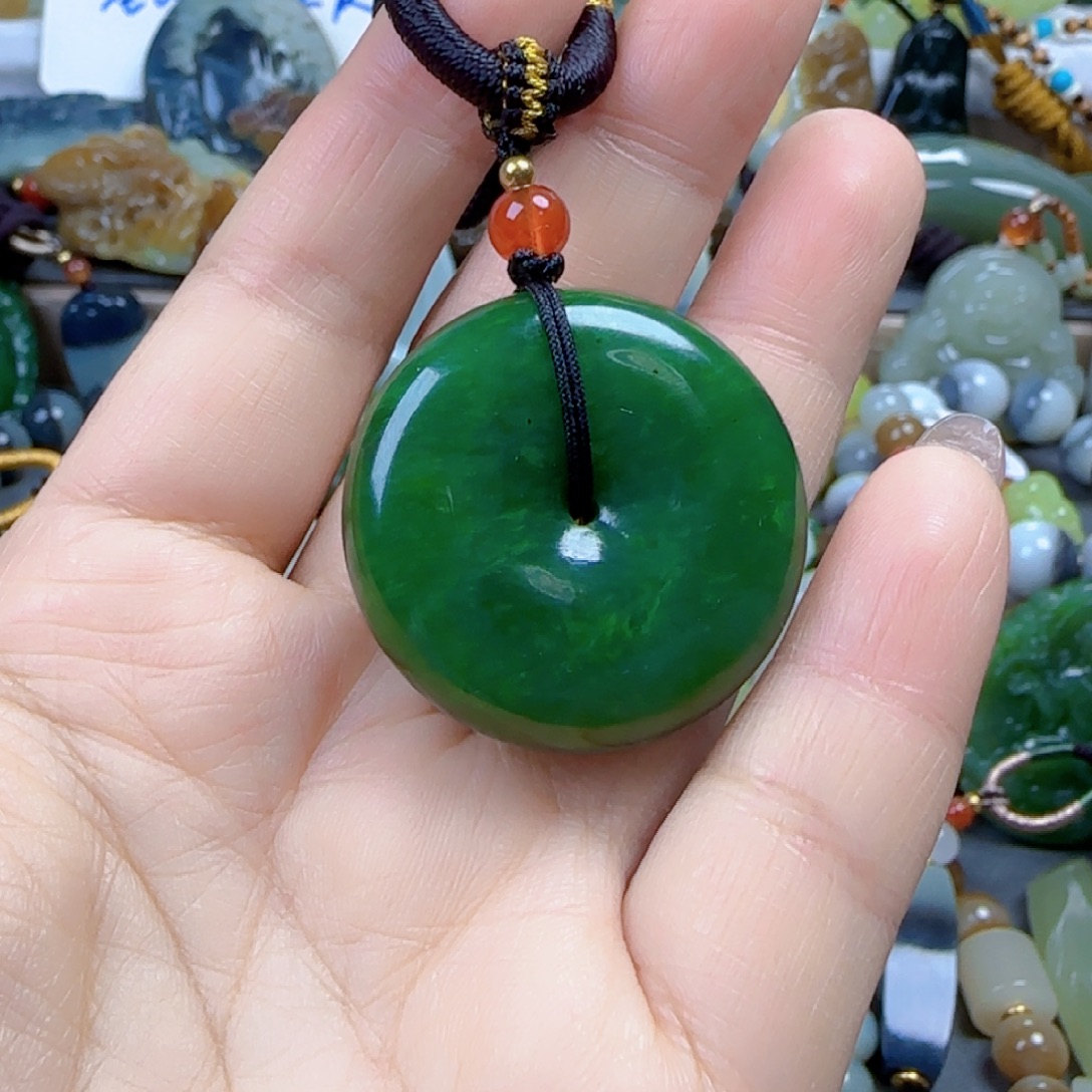 ****9和田玉未镶嵌颈饰