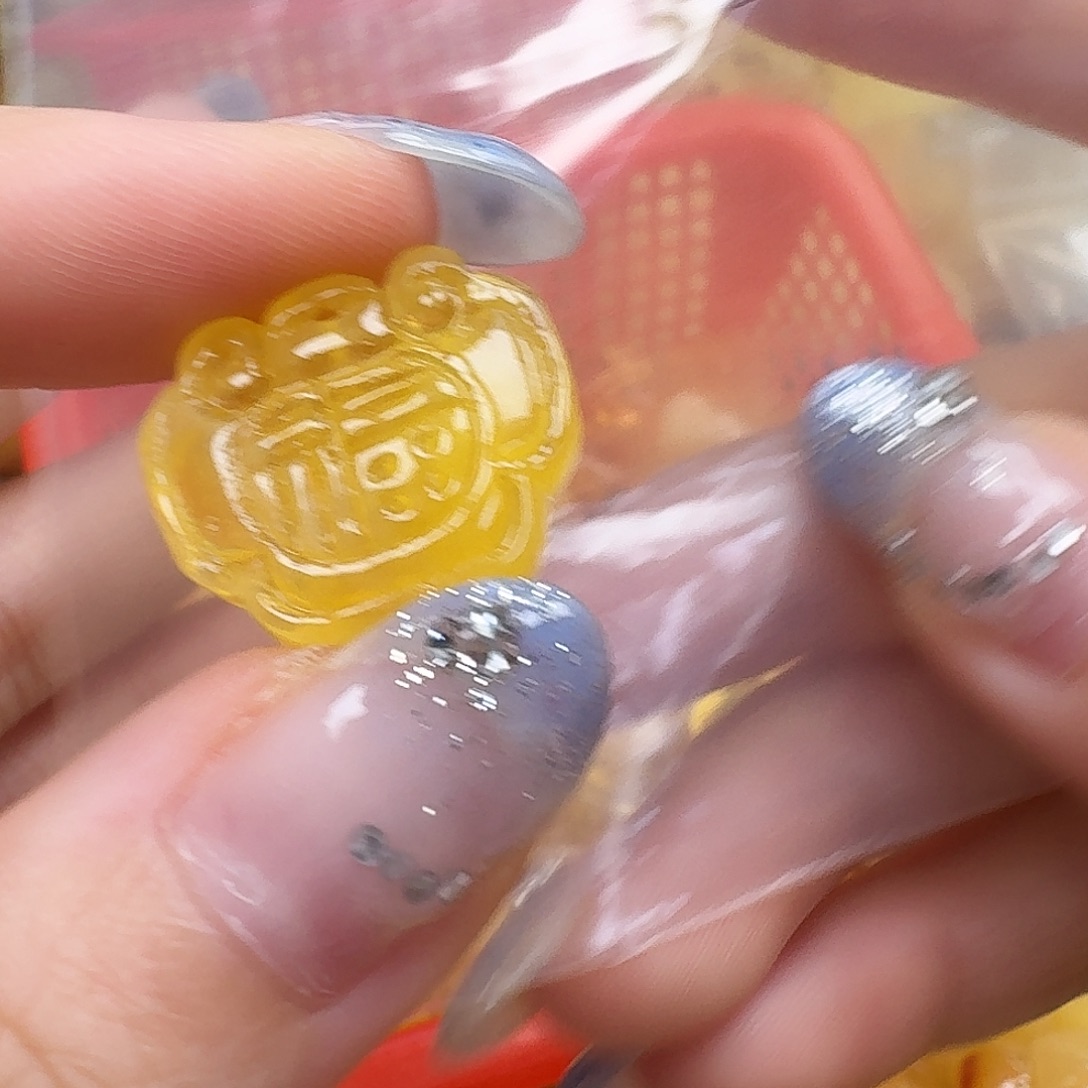 琥珀未镶嵌珠宝奇石