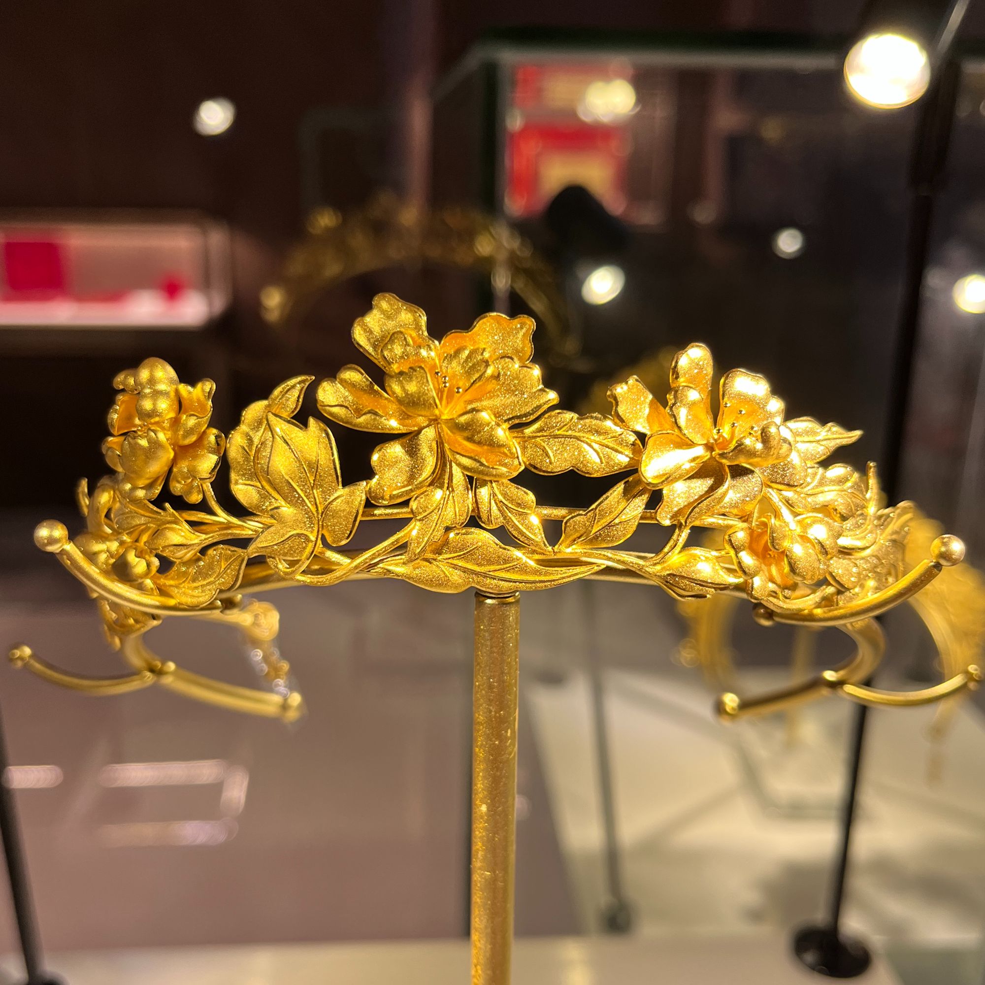 鳳喆古法錾刻精品工艺设计师款婚嫁五金国风牡丹花冠足金999