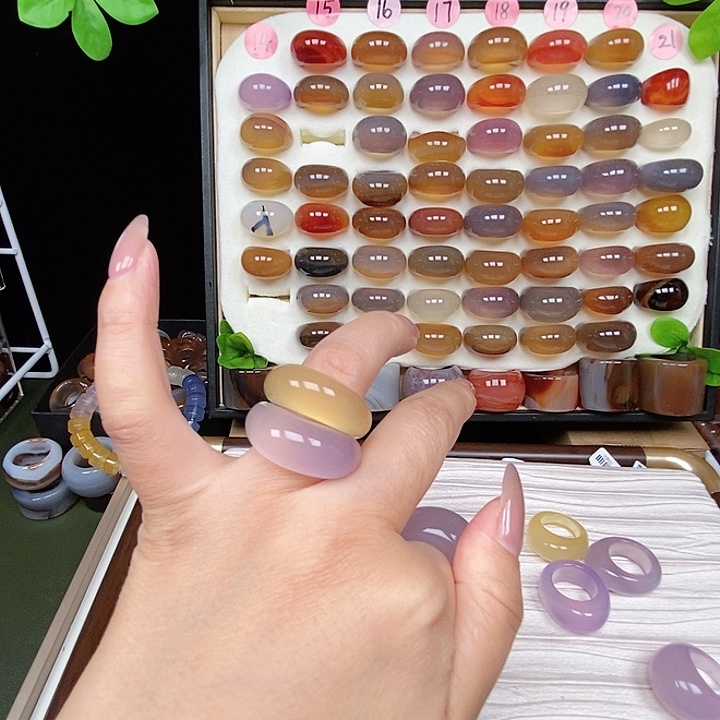 宝****玛瑙/玉髓合金戒指