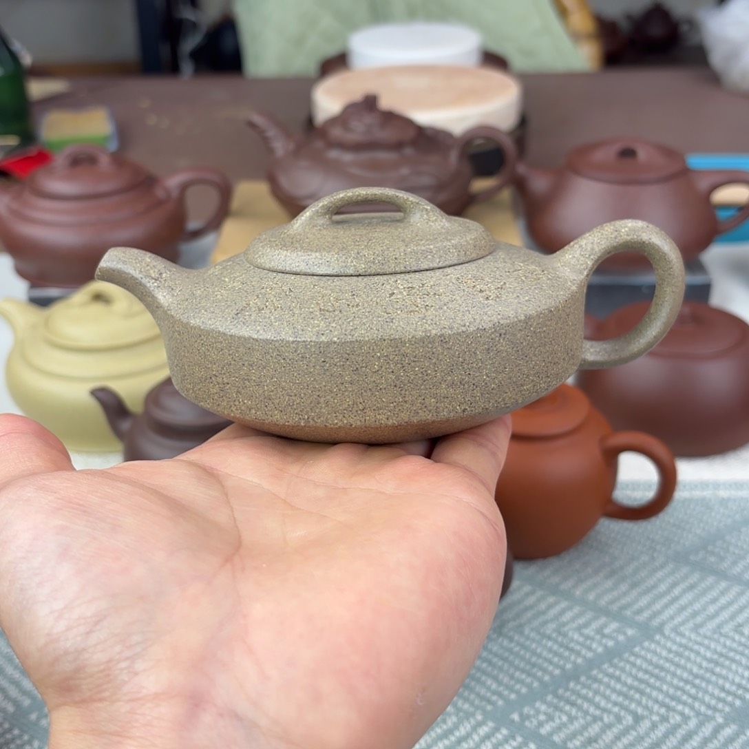 紫砂茶壶扁石 段泥 255cc