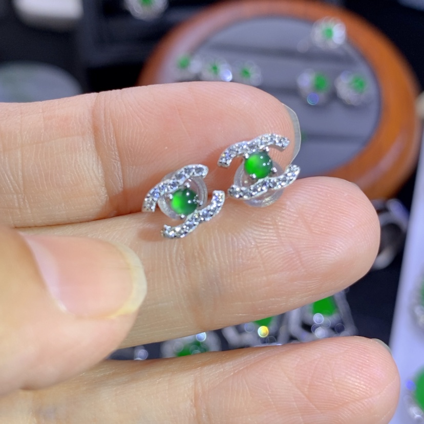 【闪购商品】翡翠挂件银S925镶嵌天然翡翠