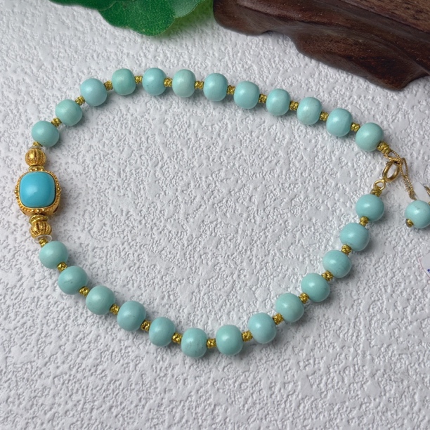 1580绿松石老型18K手链约5mm，主石整体约8×8.5×6mm，加延约19cm