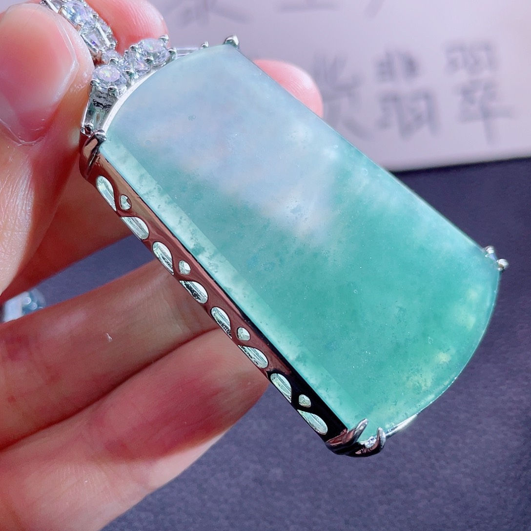 翡翠颈饰未镶嵌88888888