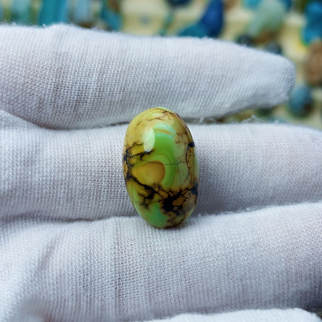 绿松石颈饰未镶嵌