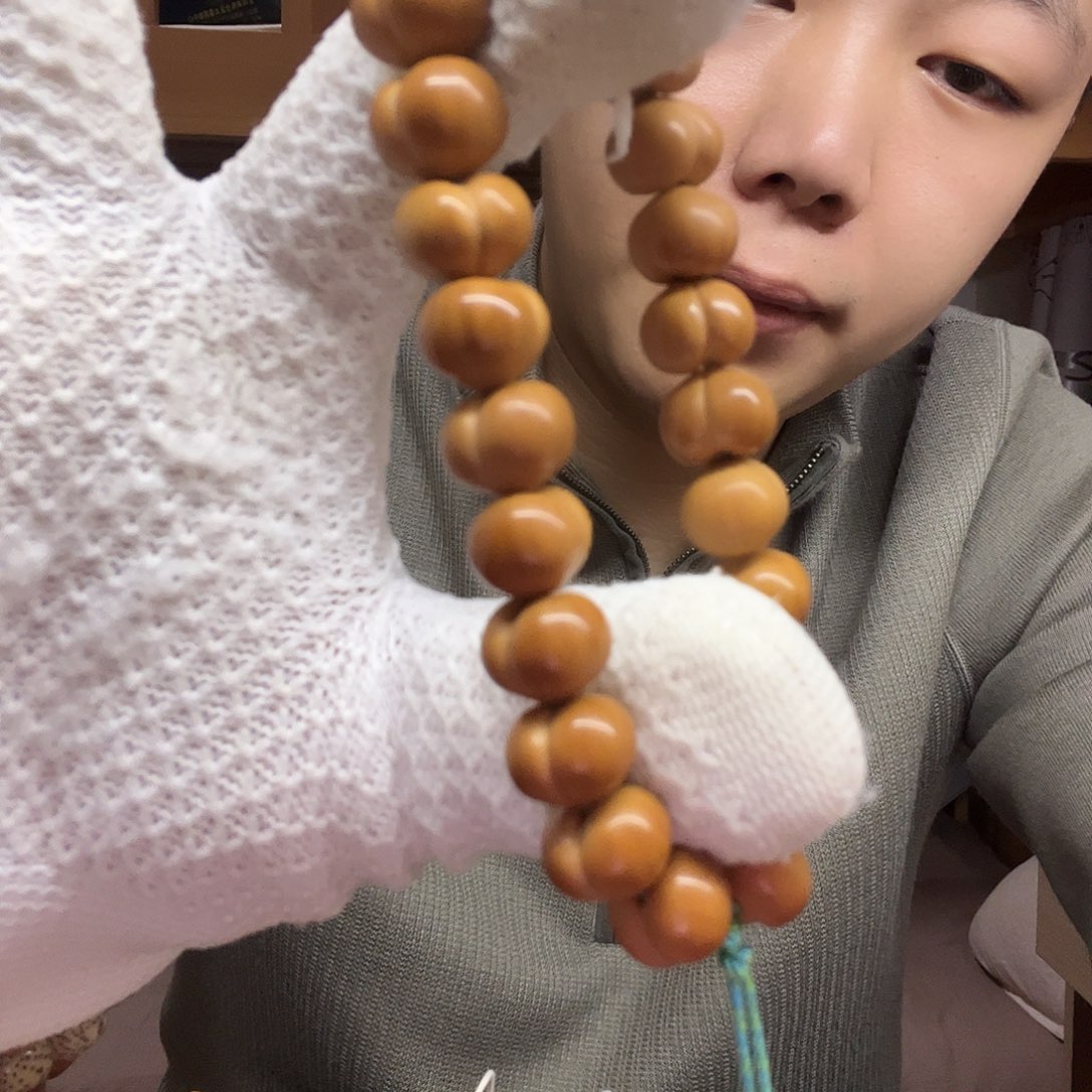 轻***语吊坠猴头核桃屁桃